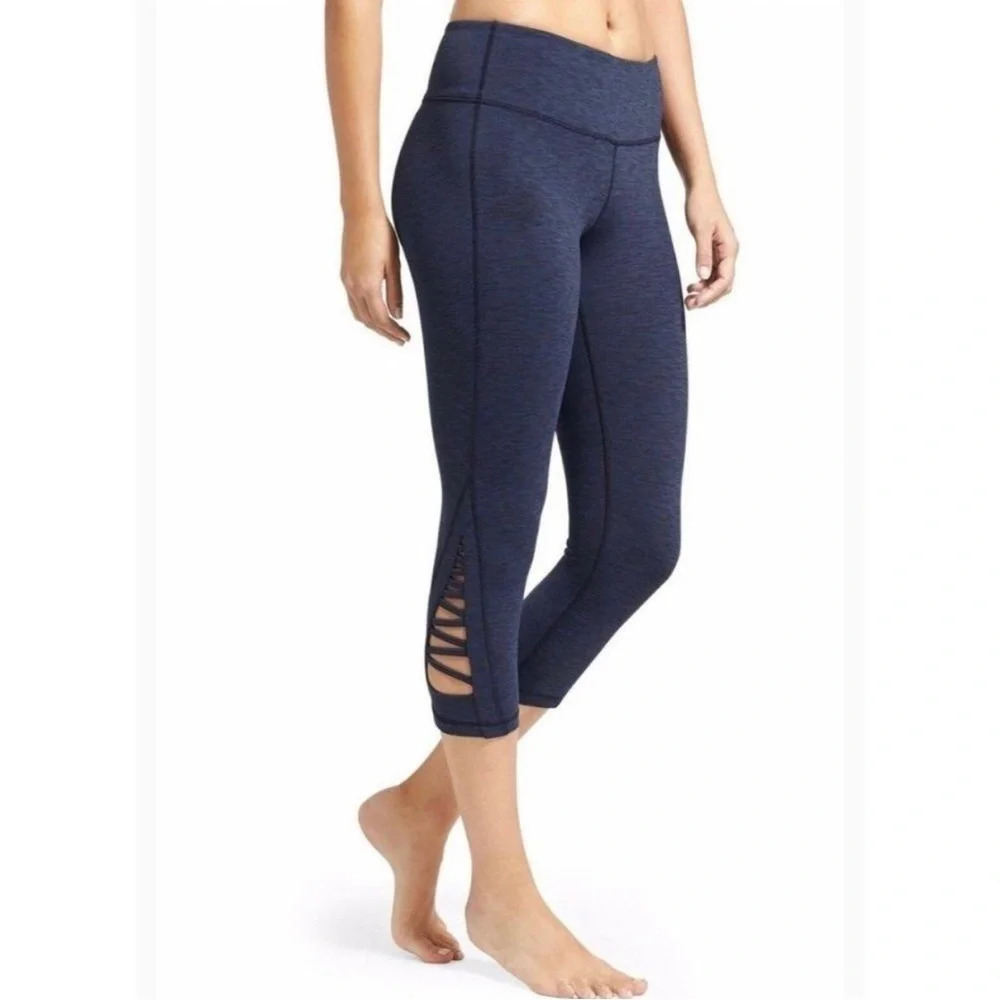 Athleta Navy Spacedye Criss Cross Quest Capri leggings Small